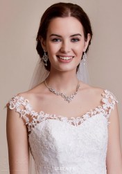 Νυφικό Lilly Collection 2018